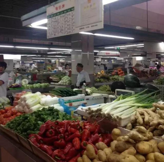 生活在乡间是幸福,生活在忙忙碌碌中也是一种快乐