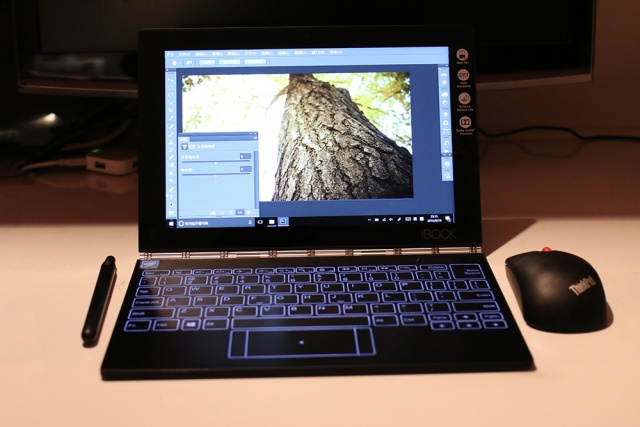 联想把30多年的笔记本键盘颠覆了,取消按键还能在上面画画