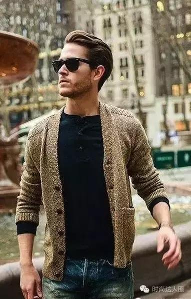 男士裤子搭配技巧秋季,秋季男士黑色运动裤宽松搭配