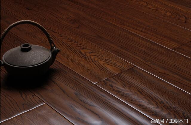 地板柚木好还是橡木好,橡木地板属于什么档次