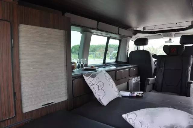 10月RA，中欧奔驰维莱德商旅版、大众T6麦坦威商旅版登陆