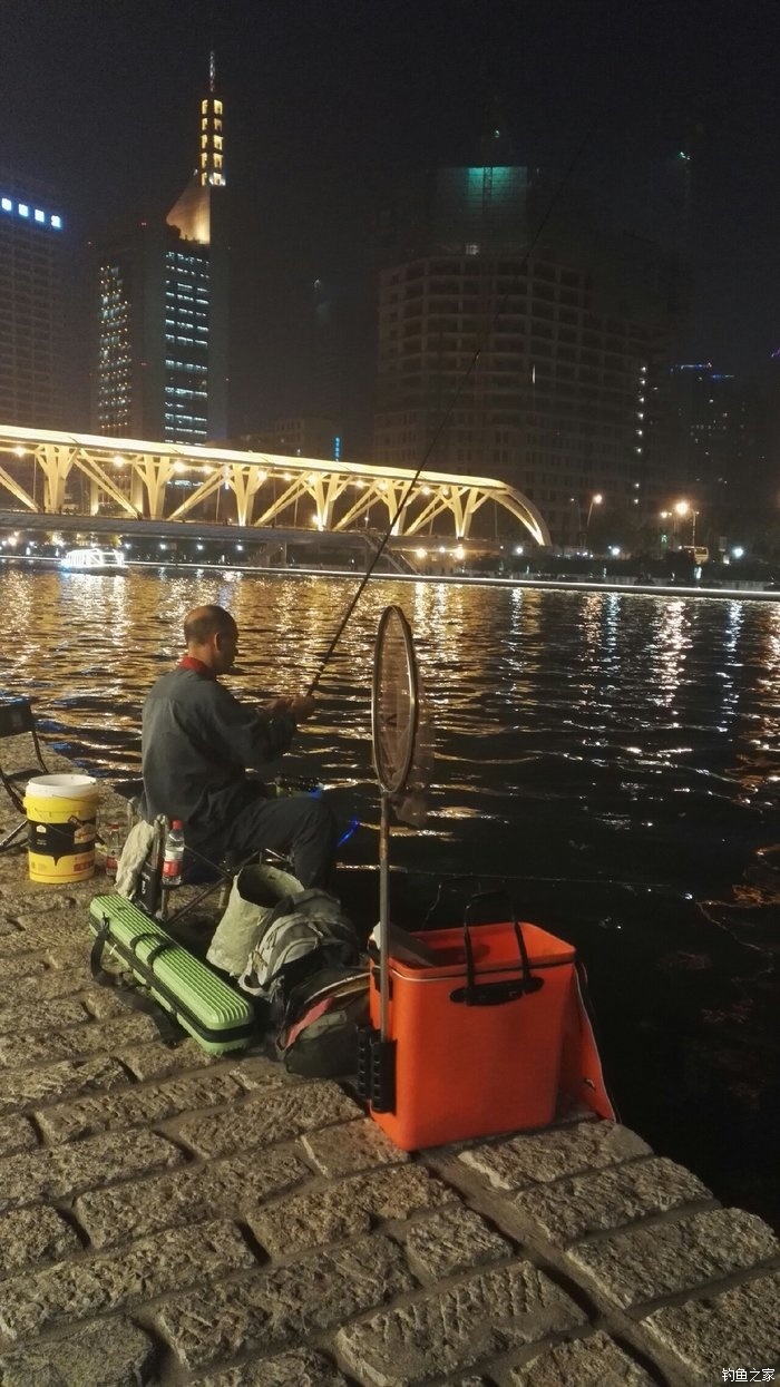 大连钓黑鱼用什么饵料最好,天津海河怎么钓大黑鱼