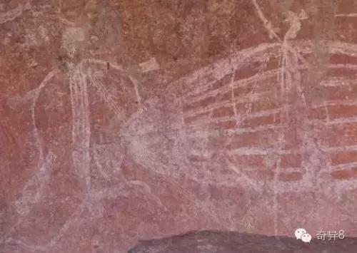 意大利卡莫尼卡山谷岩刻万年前太空人