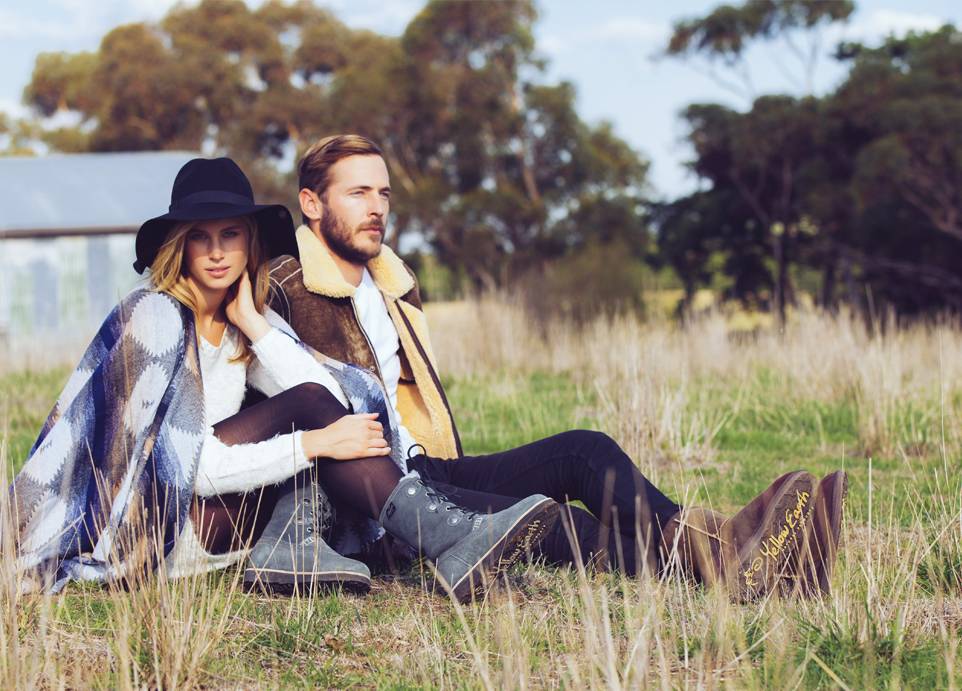适合小个子冬天穿的雪地靴,腿短穿马丁靴还是雪地靴