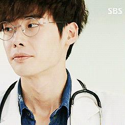 好用到哭的黑面膜,自带精华的黑面膜