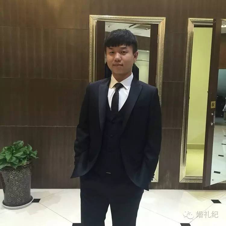 酒红色婚礼西服,婚礼酒红色西服