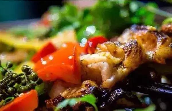 到万州吃烤鱼,重庆烤鱼正宗做法