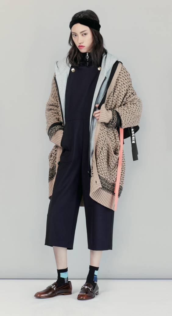 适合冬天的一衣多穿搭配,秋冬最实用必备的衣服款式