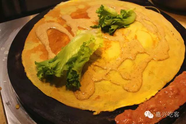 福利网红鸡蛋饼来江南摩尔啦！土豪版简约款自助随心配，你还坐得住?NO.405