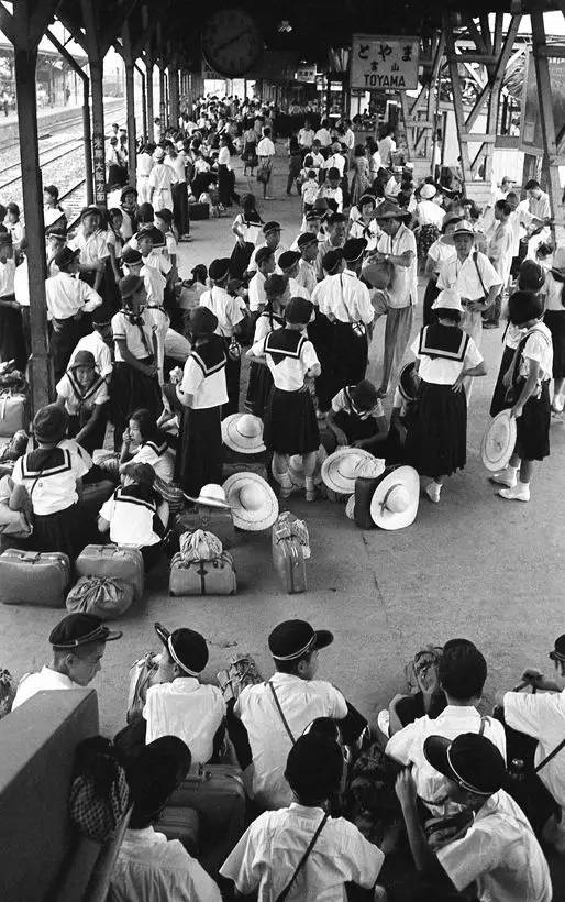 校服装嫩,减龄穿什么衣服好看学生