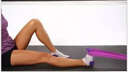 跑步脚踝扭伤怎么消肿化瘀,脚踝扭伤跑步技巧