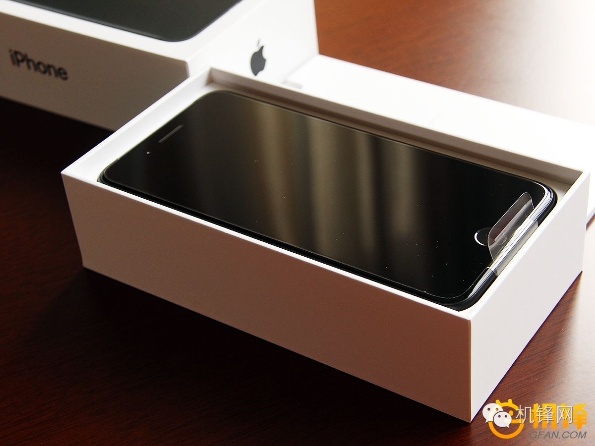 苹果7plus开箱全新亮黑色,iphone7plus开箱磨砂黑