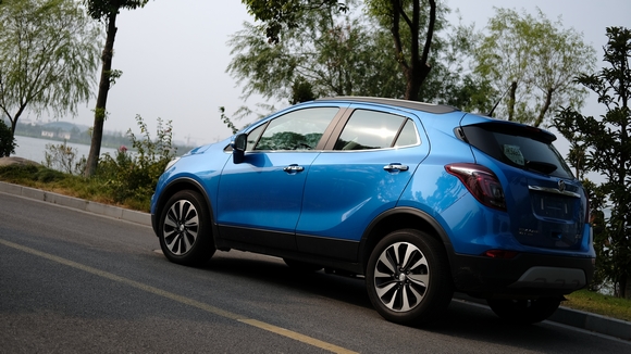 2016版别克昂科拉内饰按键讲解,2016款别克昂科拉都市时尚型