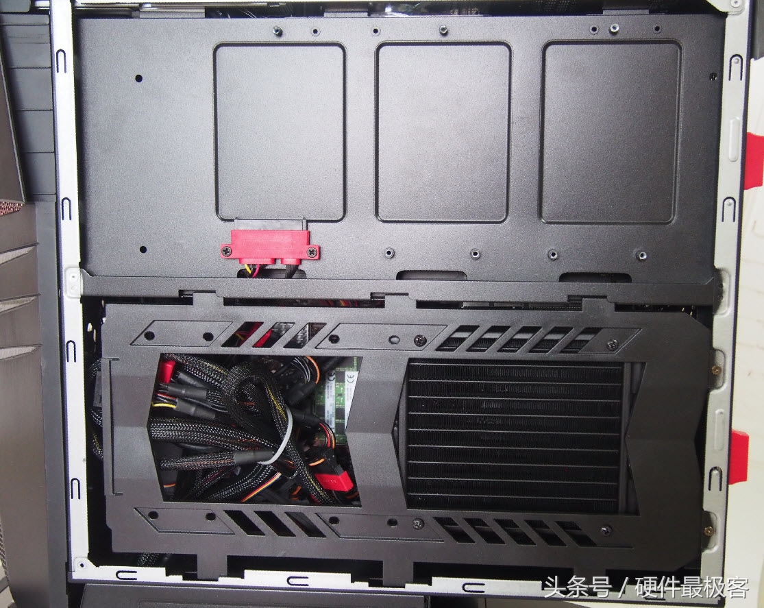 它确实是个大块头，玩游戏用它错不了！