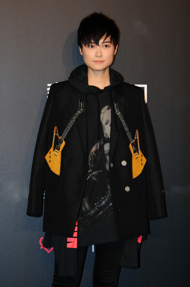 关晓彤袁姗姗穿裙子,袁姗姗关晓彤私服