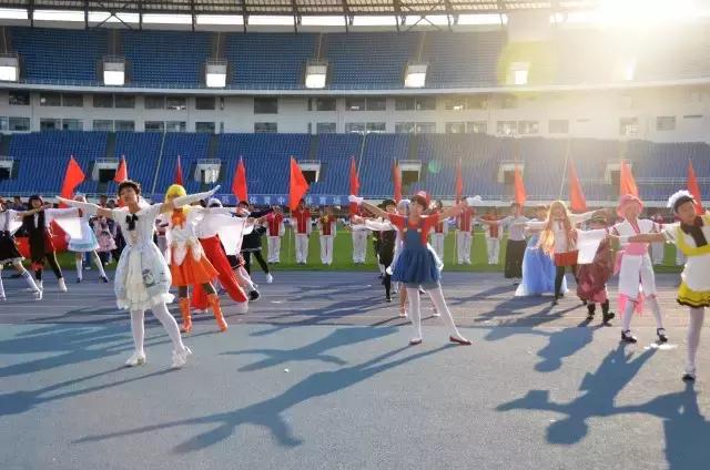 五校同心创佳绩集团谱写新篇章