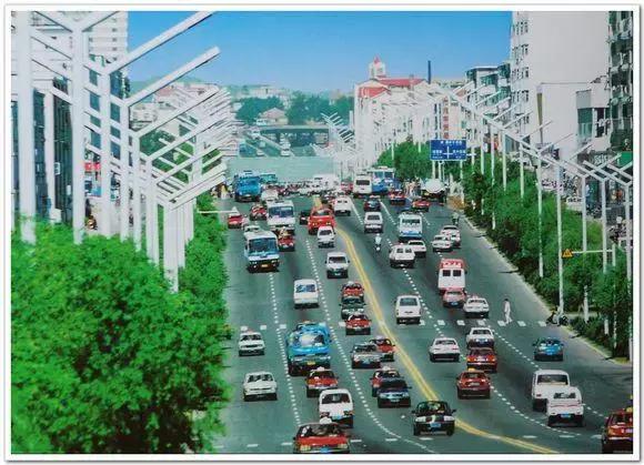 我叫大连，你也可以叫我滨城，这是我的最新简历，请收好！