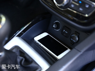 悦翔v71.0t和1.6l对比,悦翔v715款1.6l自动乐享怎么样