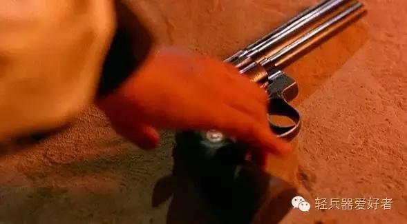 英雄本色系列中的各色轻武器,盘点英雄本色名场面