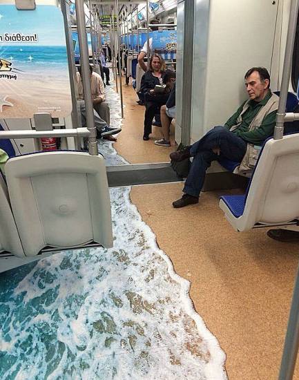 谁的广告最酷，国庆我就去哪玩！