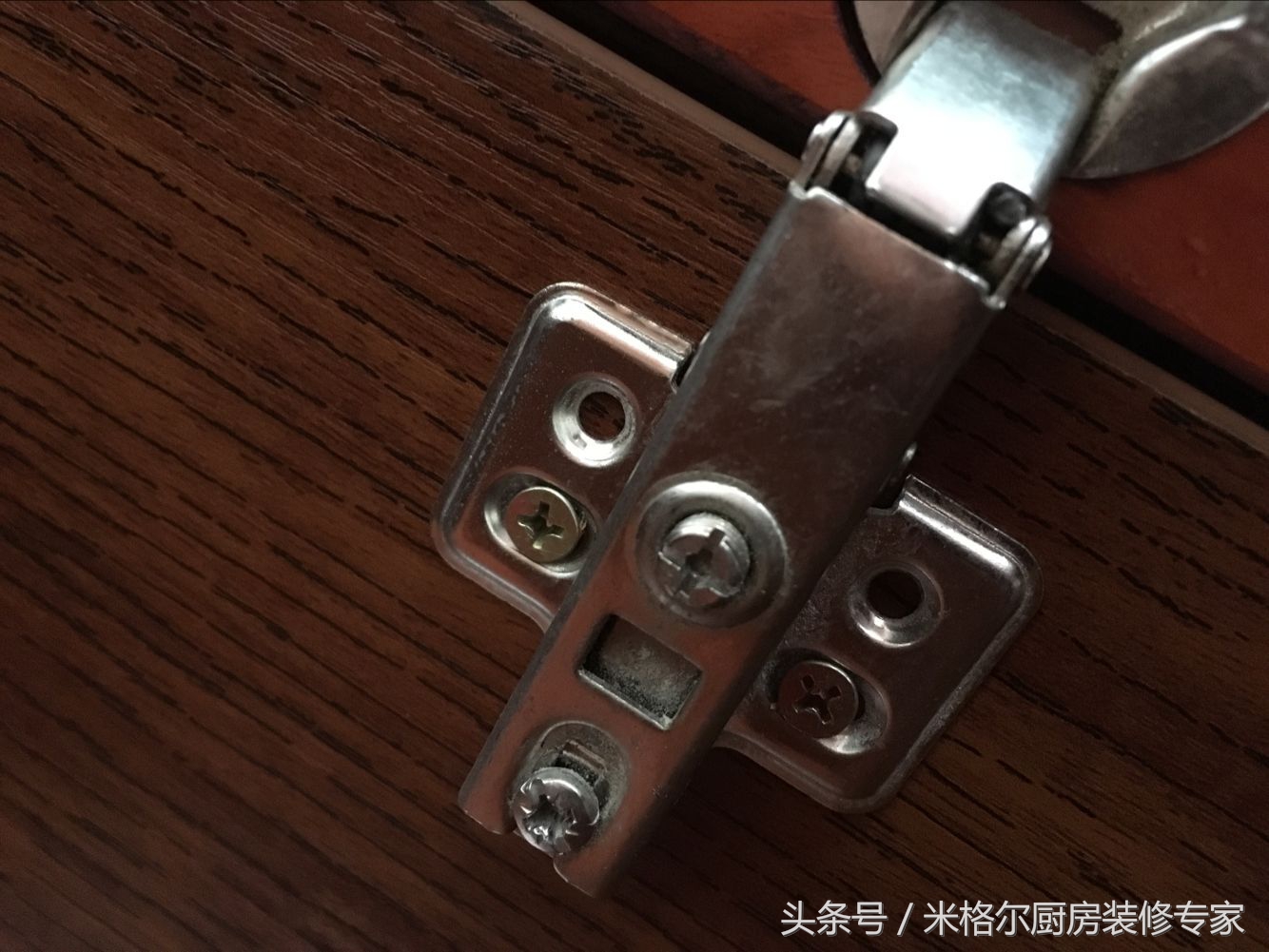 橱柜合页品牌大全,橱柜合页调整方法图解