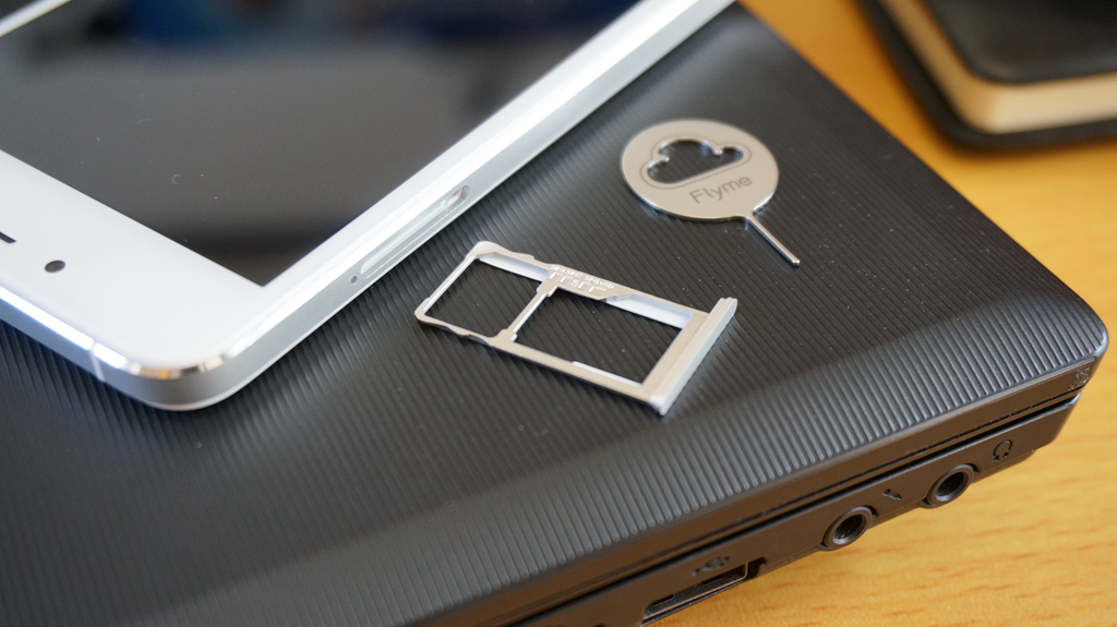 魅蓝手机u10,魅蓝u10白色