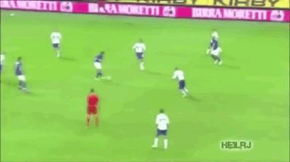 足球牛逼过人技巧50大集锦,最牛逼的足球视频