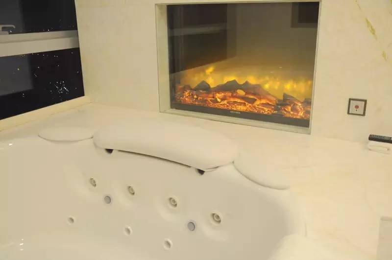 睡了它！让成都追星族咬牙切齿的8888套房！