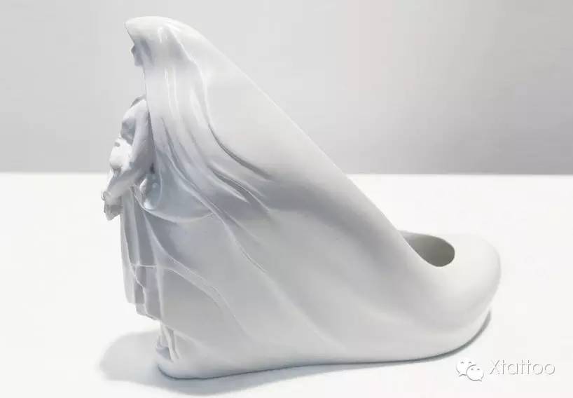 给前女友设计高跟鞋,丈夫为妻子设计高跟鞋