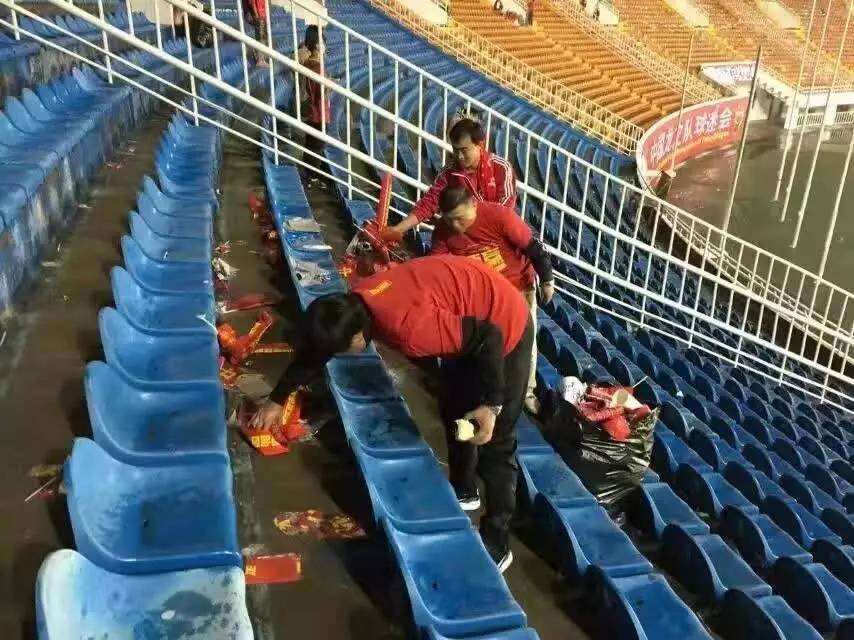 国足输了越南吗,国足输了还有比赛吗