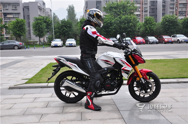 力帆kps150和kpt150区别,力帆kps150和春风150