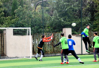 足球让人热血沸腾,足球让我们着迷