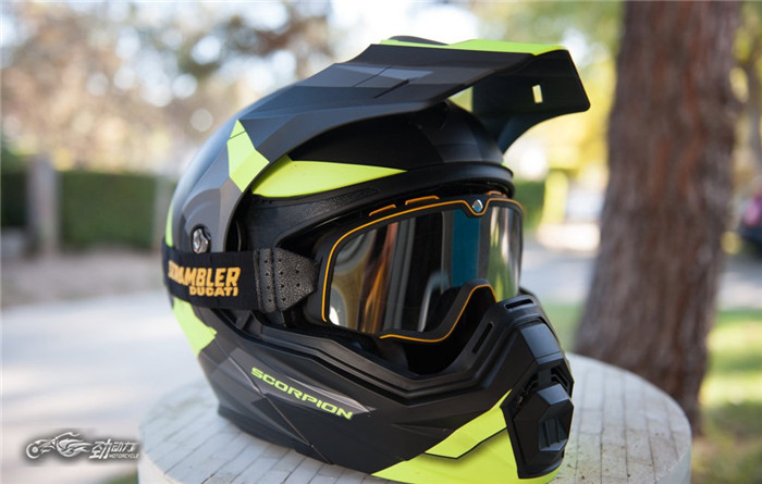 百变神盔，就差能上天了！