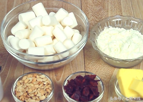 简易花生牛轧糖的做法,花生牛轧糖制作超简单