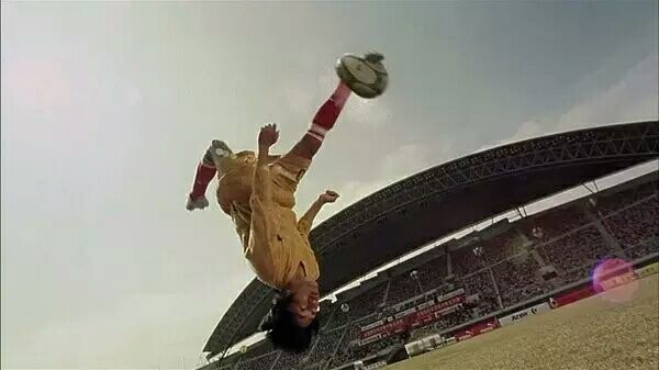 周星驰与吴孟达少林足球唱歌片段,少林足球周星驰吴孟达找陈国坤