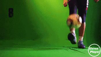 花式足球起球教学慢动作,马塞洛起球法足球教学