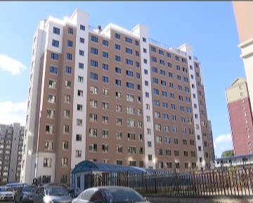 等了八年的房子“被”涨价：当年签的协议能履行吗？