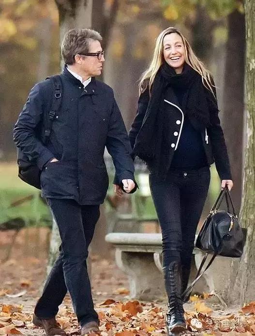 和两个女人生了四个孩子从未结婚休·格兰特究竟渣不渣？