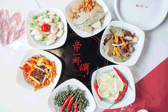 老板壕打5.8折，​全年无休摄魂小龙虾，逼爆头我都要吃到Ta