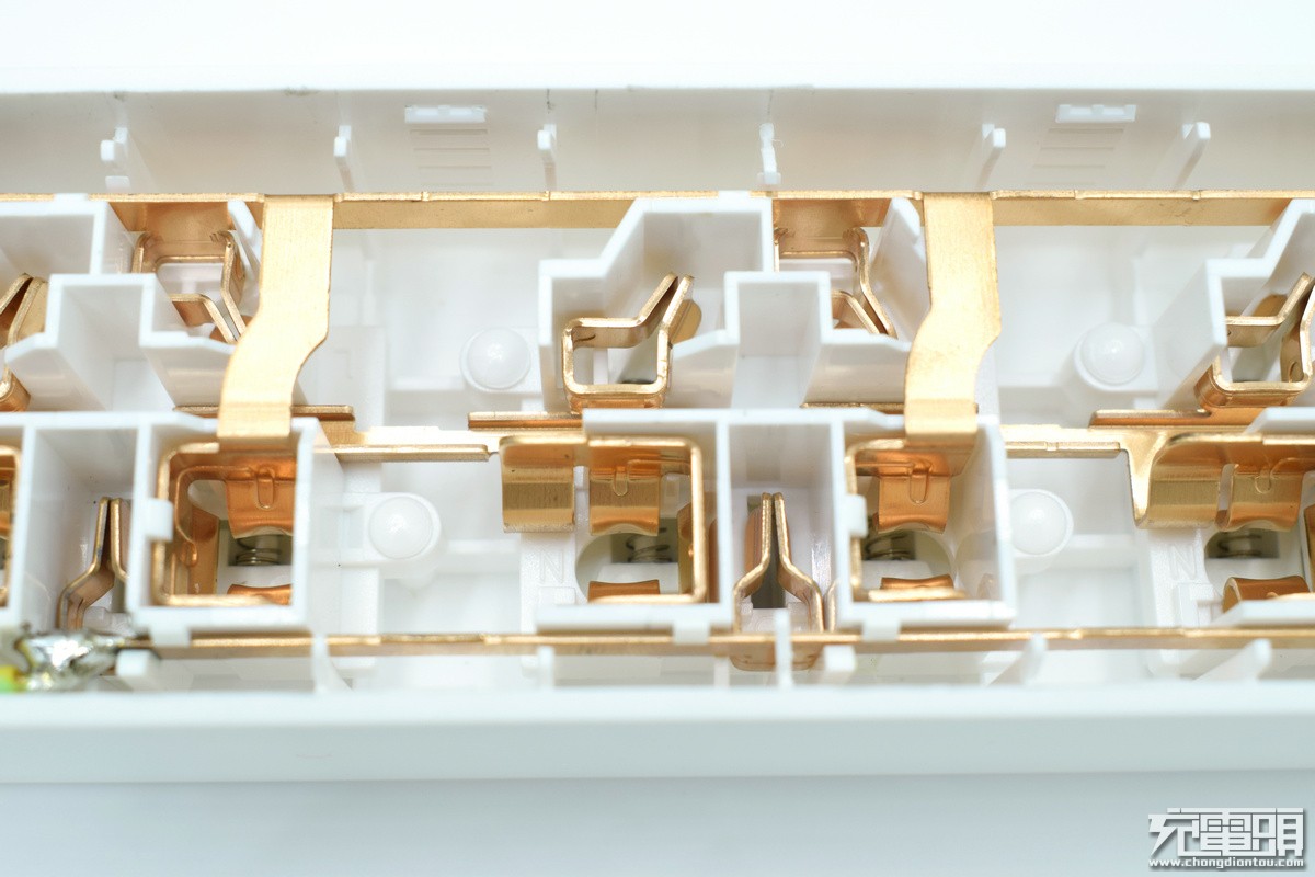 插线板评测对比,青米智能插线板测评