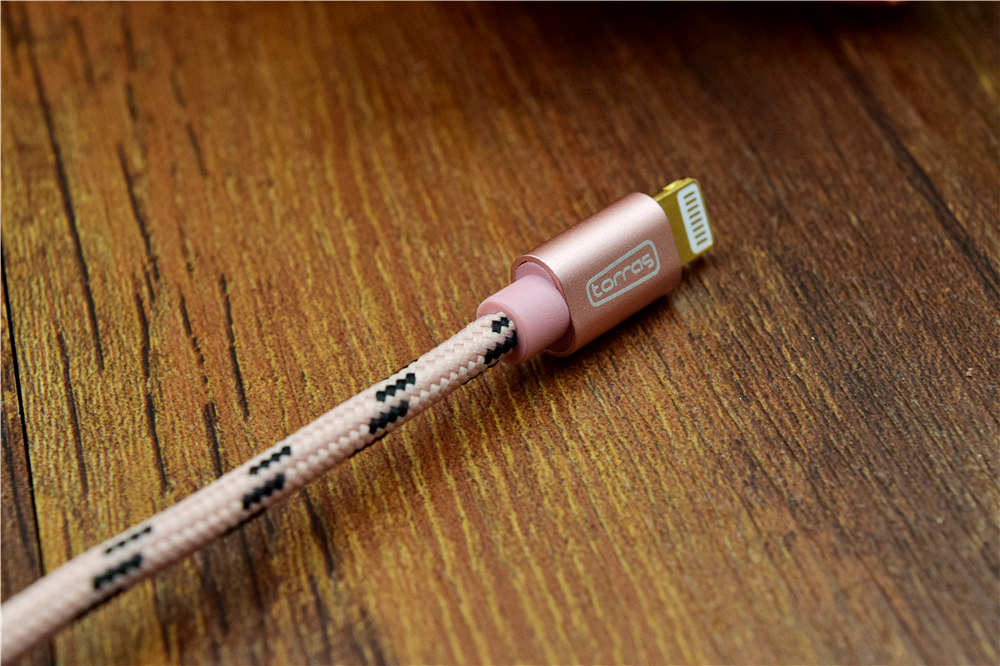 图拉斯磁吸充电宝iphone13实测,图拉斯充电120w快充线