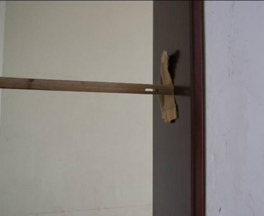 10年装修的老师傅忠告,木门安装关不严有什么妙招