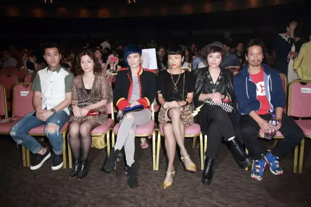 杩峰够楗眬浜嬩欢,杩峰够楗眬