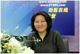 宝宝眼皮长痘痘是怎么回事,上下眼皮都长了豆豆怎么办