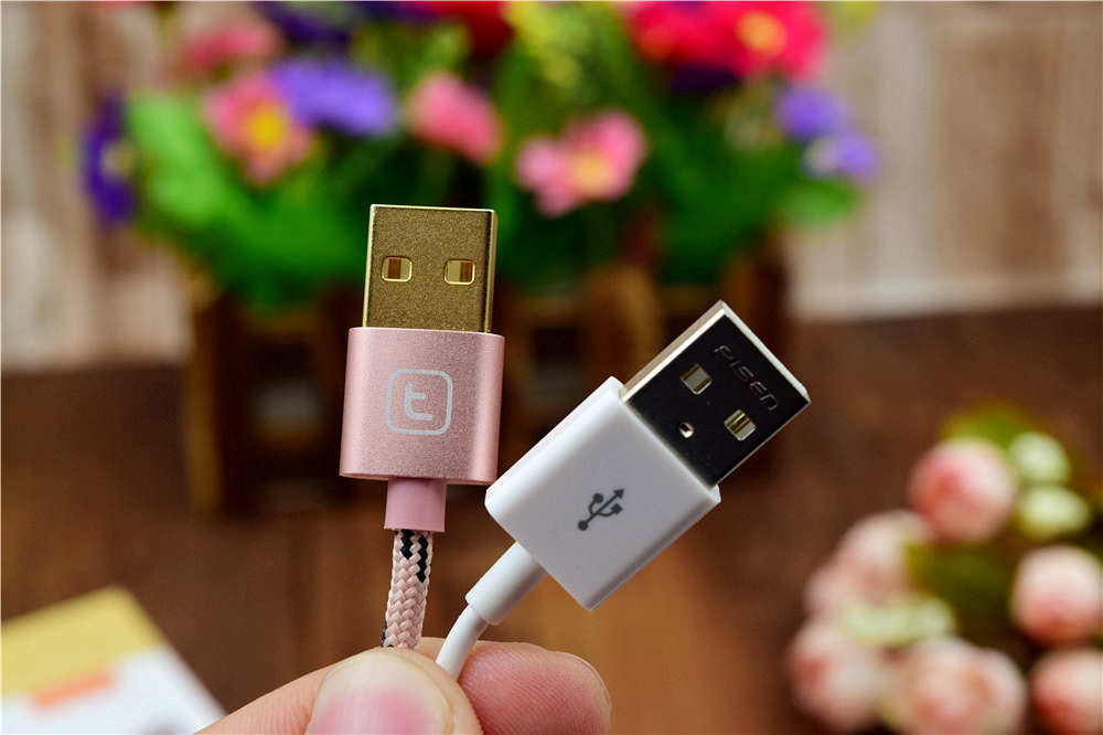 图拉斯磁吸充电宝iphone13实测,图拉斯充电120w快充线