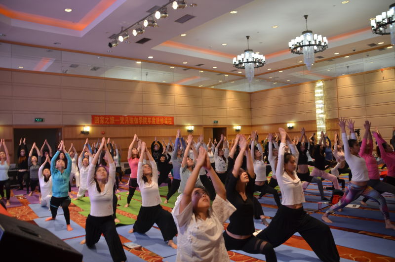 梵月瑜伽优惠,梵月瑜伽培训学院团购