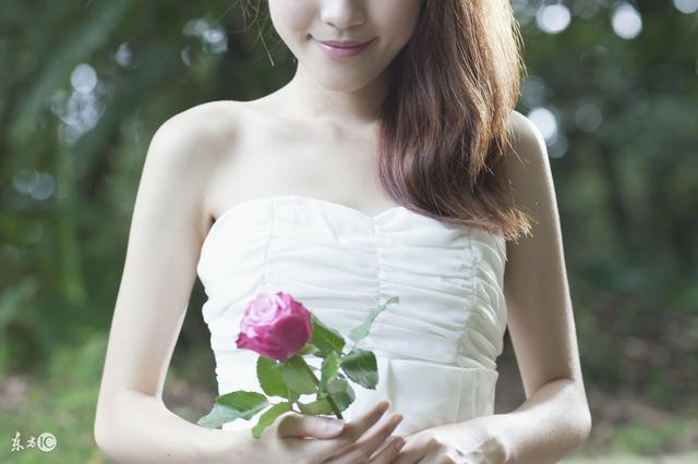 小说：他们历经重重困难，终于进入这个禁地，找寻其中秘密！