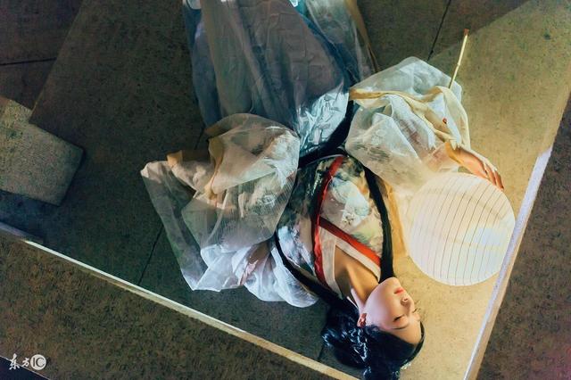 小说：她不想见将军的白莲花女儿，宫女看出她纠结，帮她打发人走