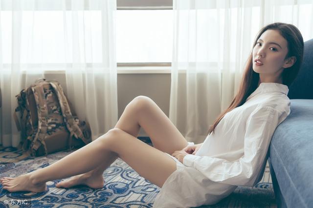 小说：维修手表送领导，领导夸我技术好，下班给钱又给票