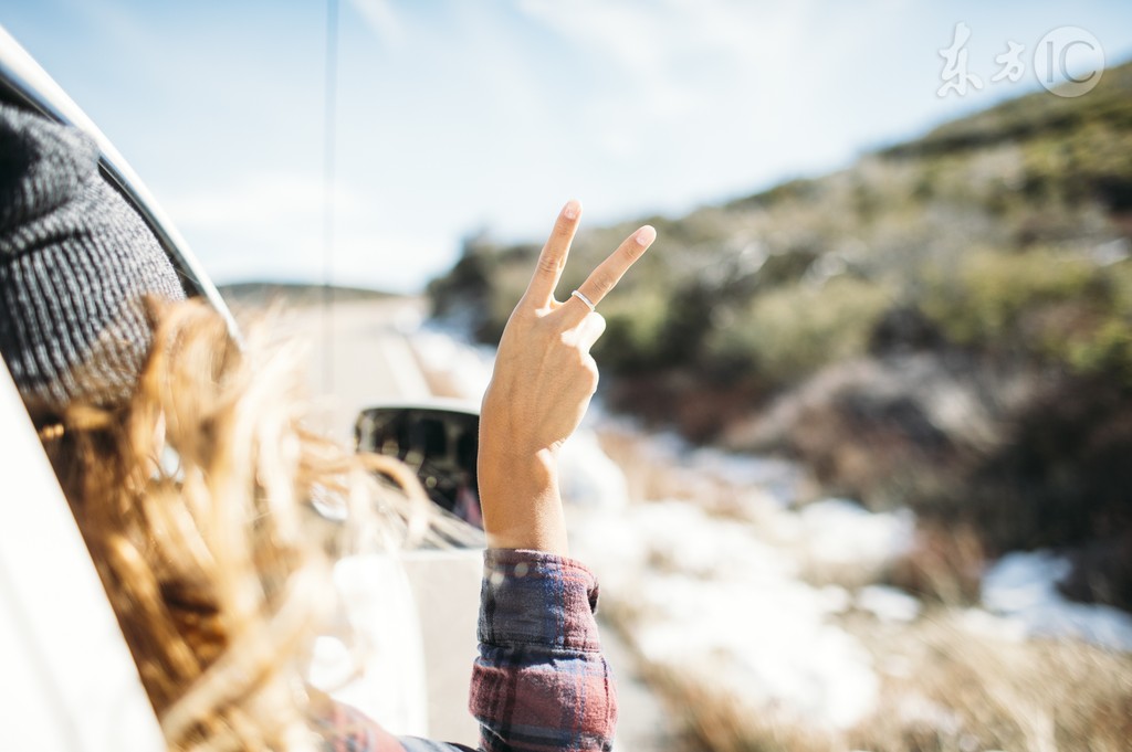 小说：三年都坐不上副主编的位置，她气恼，想让老公安排她走后门